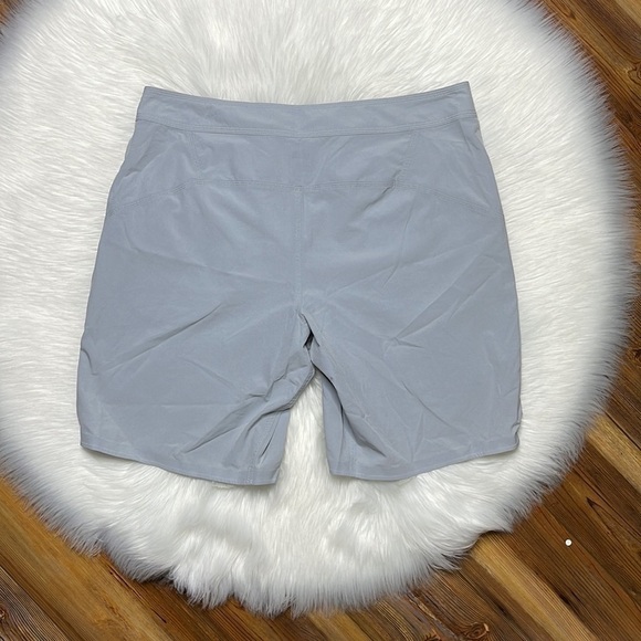 The North Face Kilowatt Shorts - Picture 2 of 7